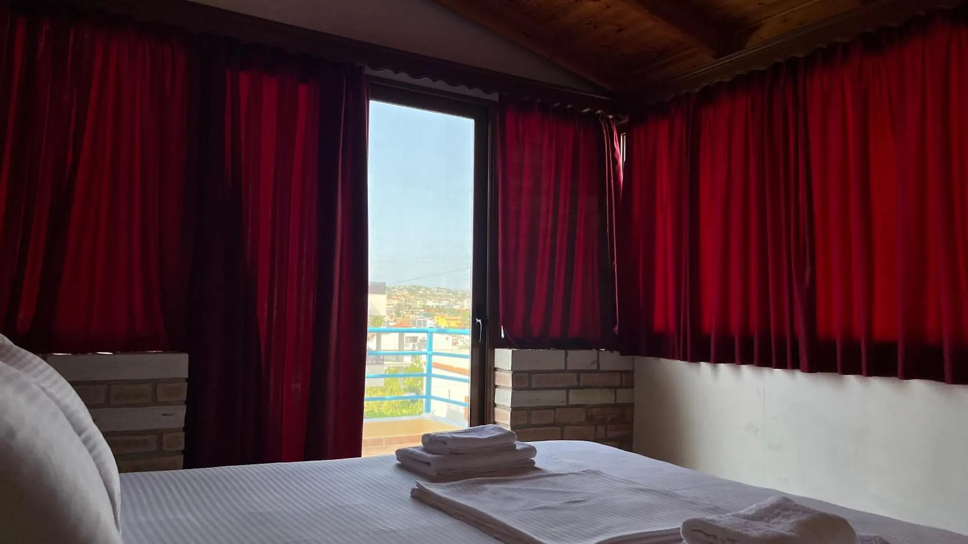 Vila Laura Ksamil 0*,  Albania