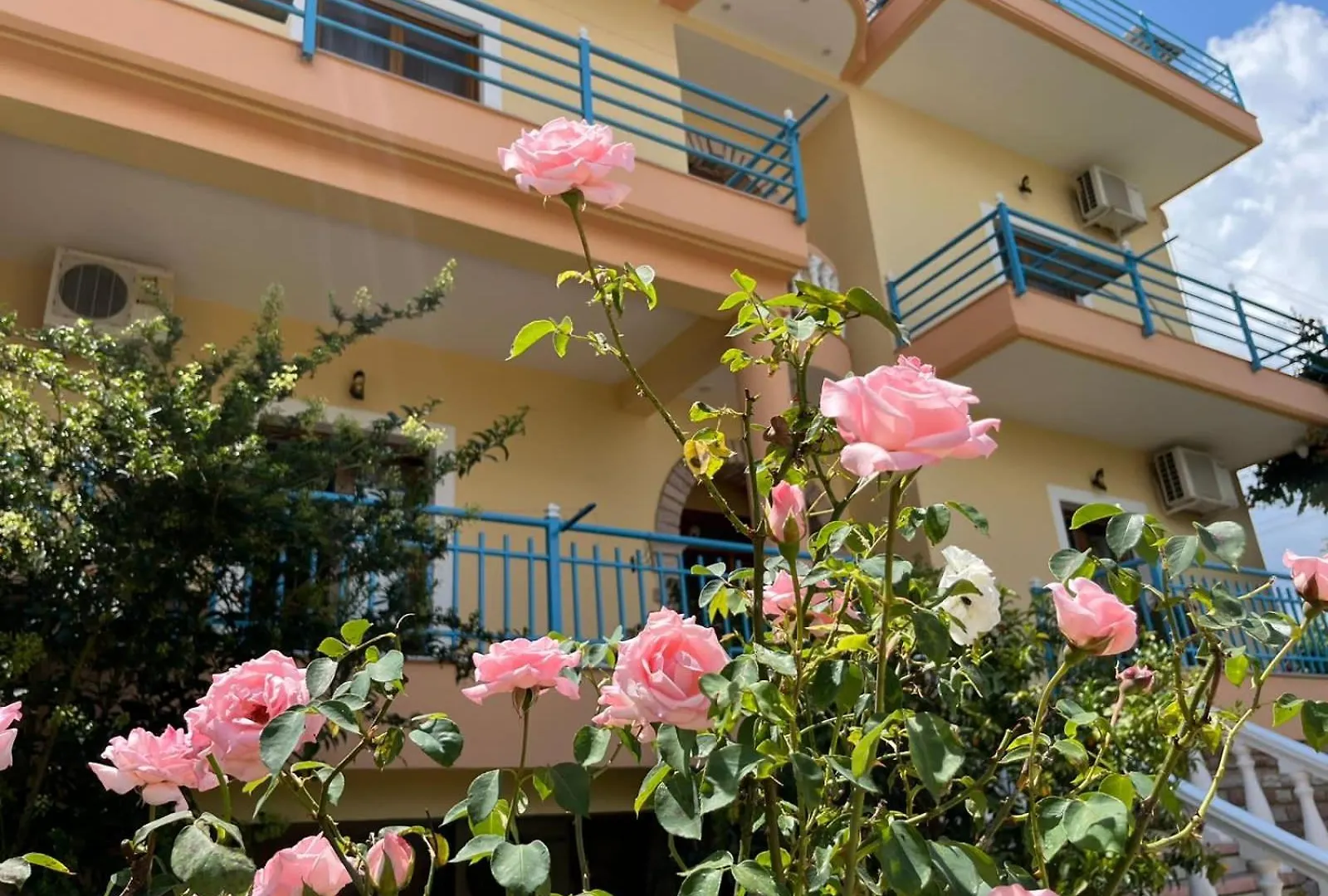 Vila Laura Ksamil
