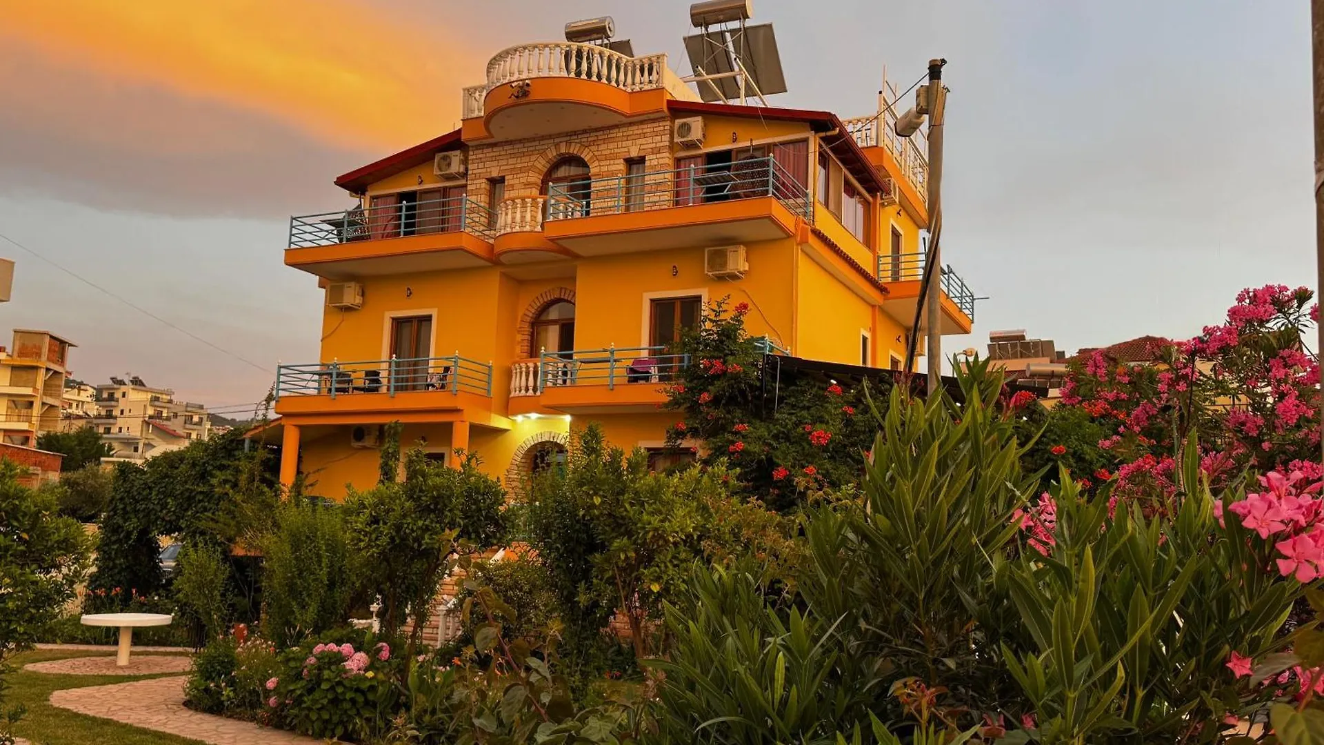 Vila Laura Ksamil