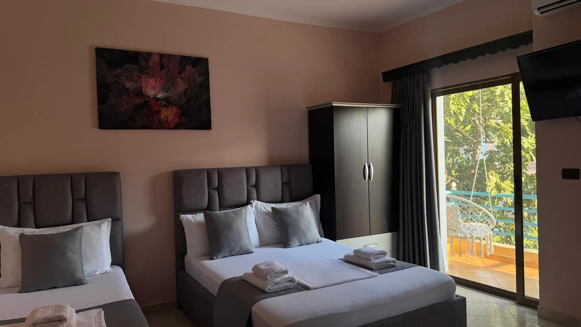 Vila Laura Ksamil 0*,  Albania